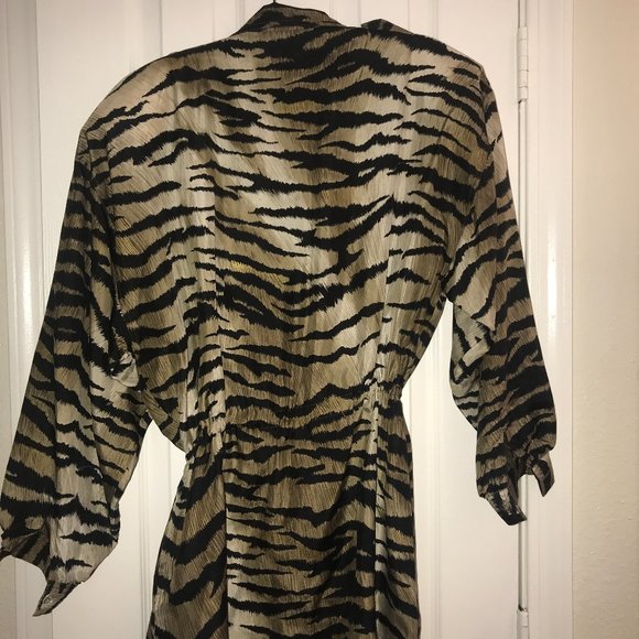 VINTAGE-100% silk TIGER STRIPE JACKET-SMALL------final price - Picture 2 of 5